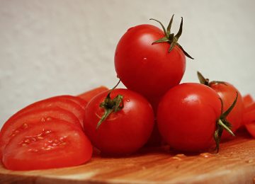 Tomat untuk Mengecilkan Pori-Pori? Kenapa Ngga!
