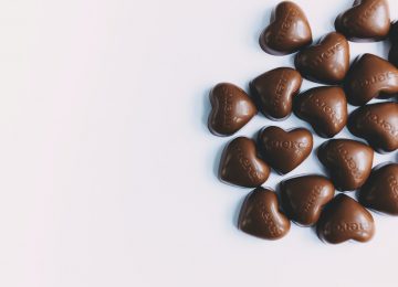 Makan Cokelat Sebabkan Jerawat? Mitos atau Fakta?