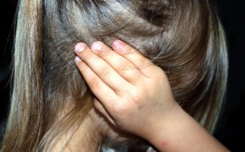 Pentingnya Mendeteksi Dini Gangguan Pendengaran pada Anak