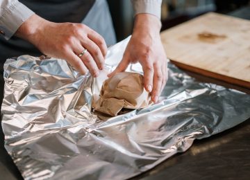 Amankah Menggunakan Alumunium Foil untuk Makanan?