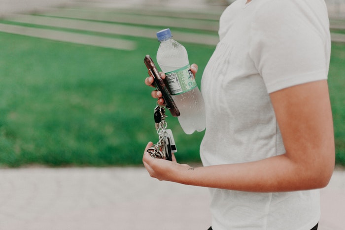 cara bijak minum air untuk kesehatan ginjal