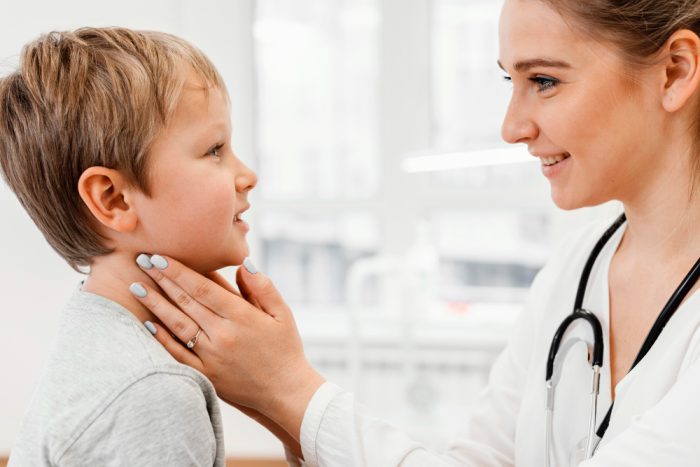 pemeriksaan hipotiroid kongenital pada anak