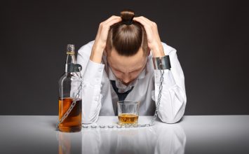 Alcohol Use Disorder, Tidak Bisa Berhenti Minum Alkohol