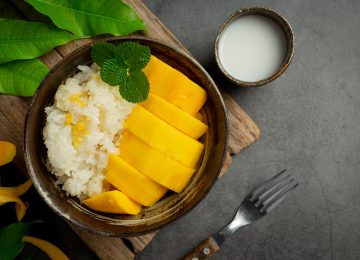 Mango Sticky Rice, Si Manis Gurih dari Negeri Siam