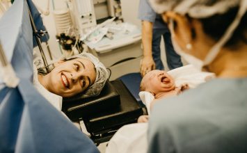 Mengenal Manfaat Hypnobirthing saat Persalinan